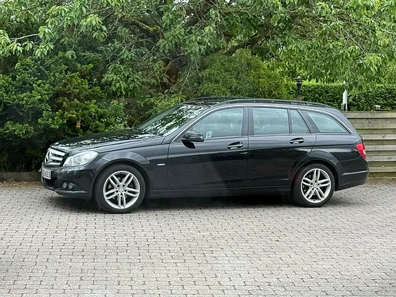 Mercedes-Benz C220