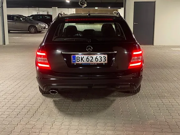 Mercedes-Benz C220 2011 photo 2