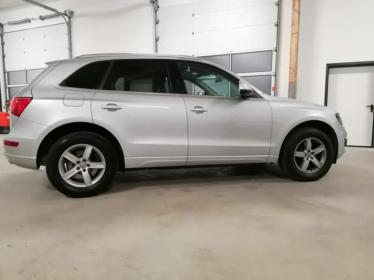 Audi Q5 2009 photo 2