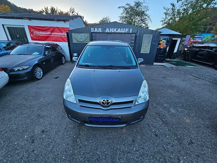 Toyota Corolla Verso 2007 photo 2
