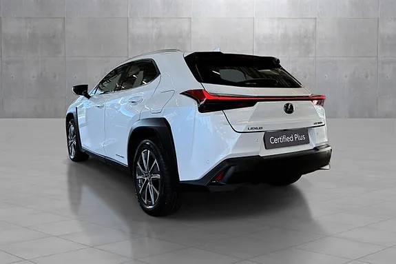 Lexus Ux300E 2021 photo 4