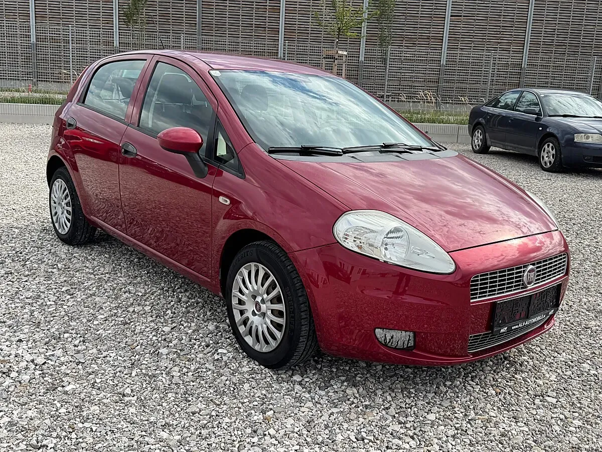 Fiat Grande Punto 2009 photo 3