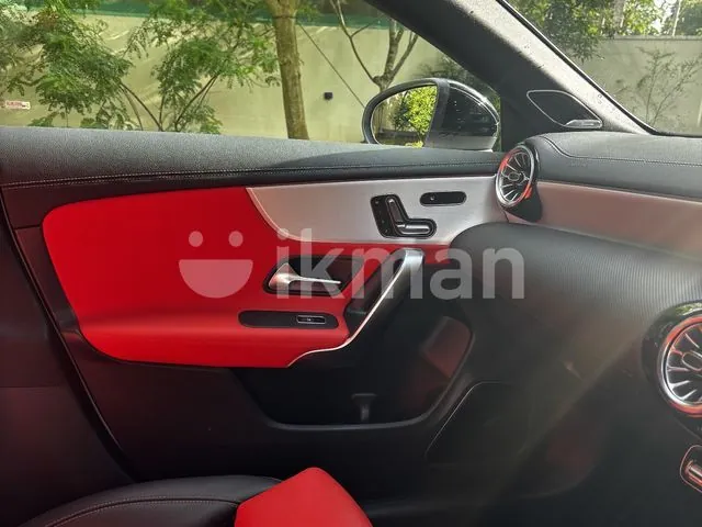 Mercedes-Benz Cla 200 2025 photo 3