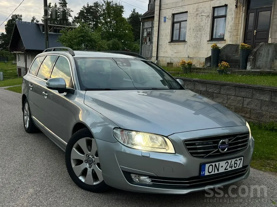 Volvo V70 2015 photo 2