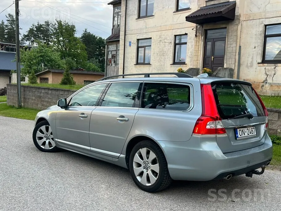Volvo V70 2015 photo 3