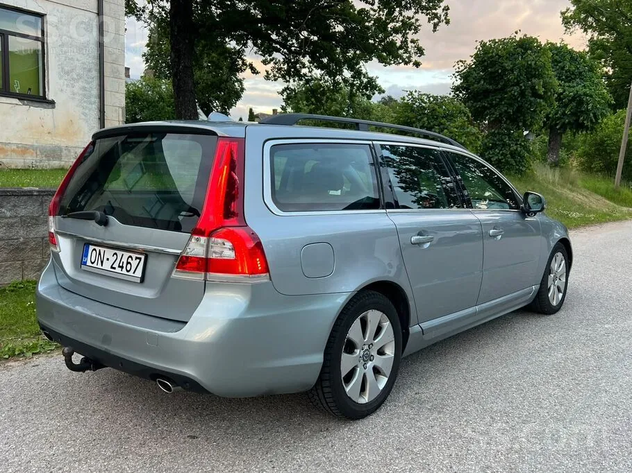 Volvo V70 2015 photo 4