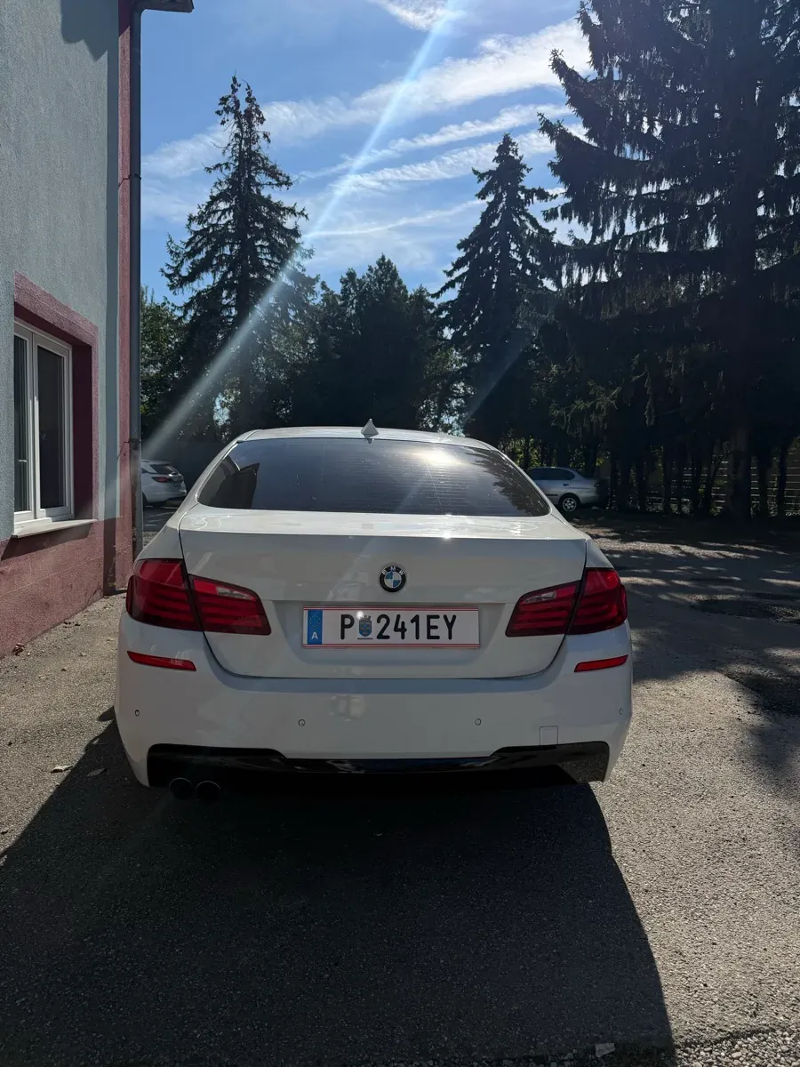 BMW 5 Series 2011 photo 3
