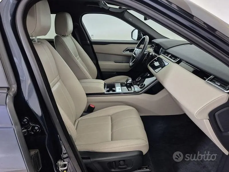 Land Rover Range Rover Velar 2023 photo 3