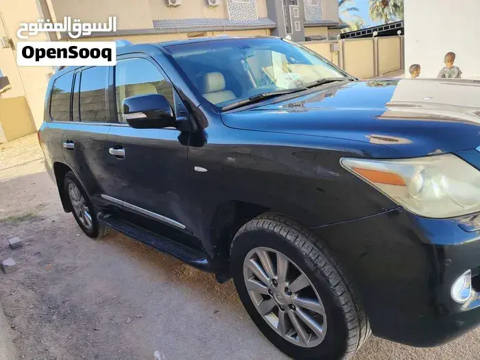 Lexus Lx 2010 photo 2