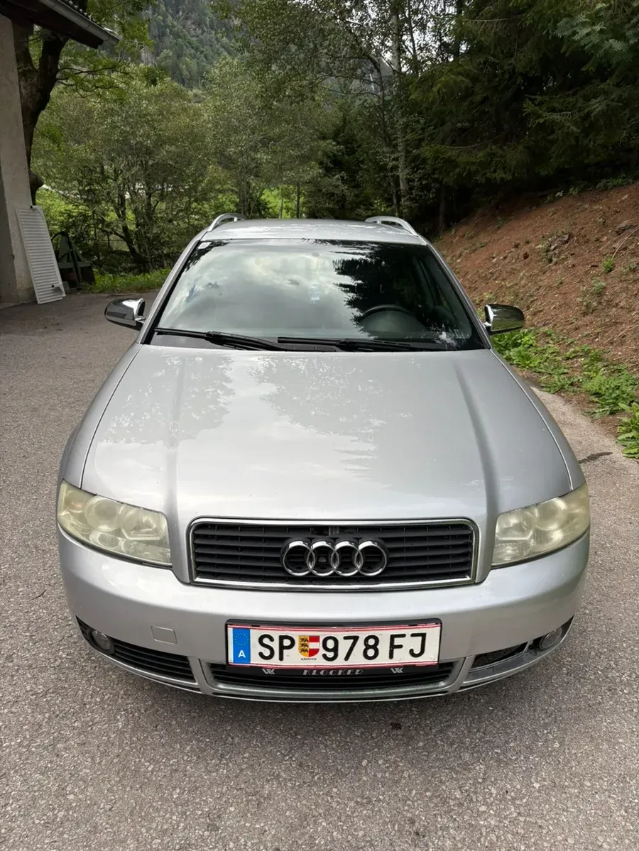 Audi A4 2002 photo 2