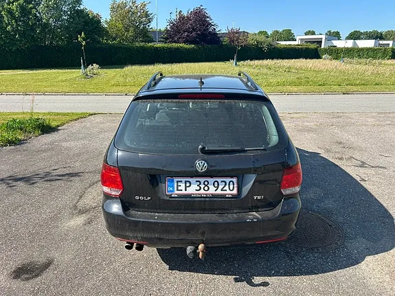 Volkswagen Golf 2010 photo 4