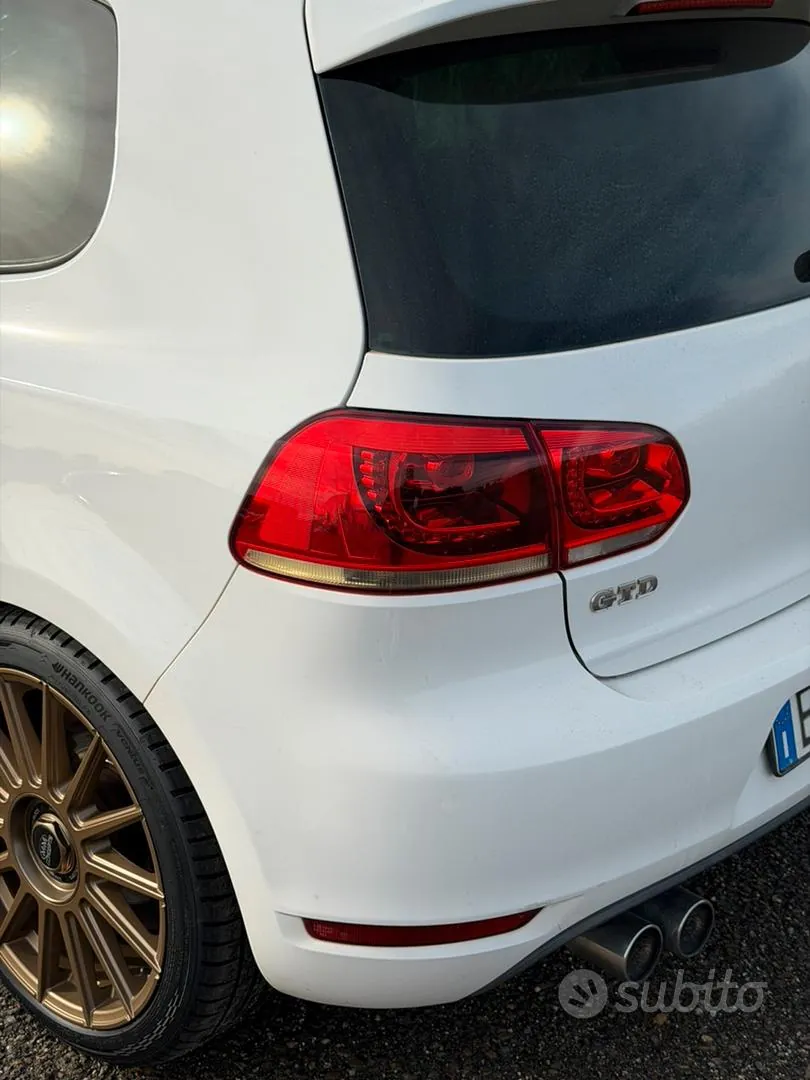 Volkswagen Golf 2011 photo 3