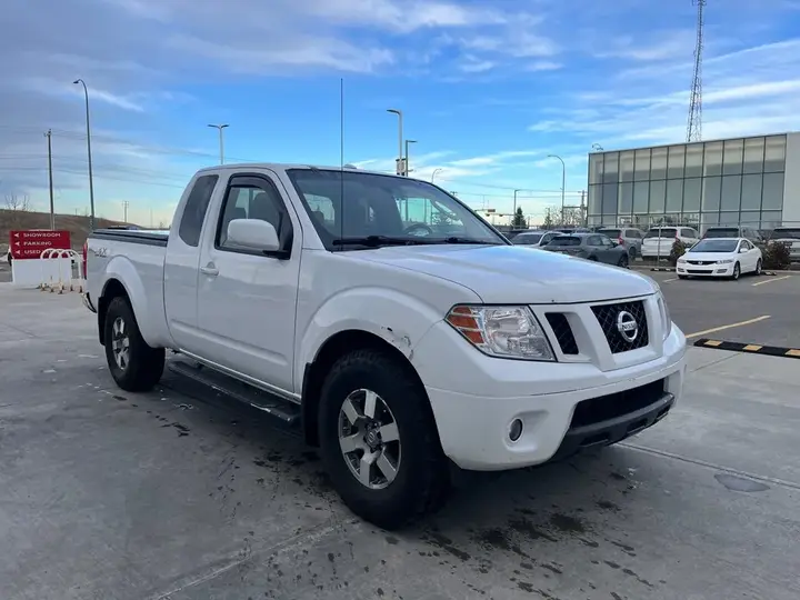 Nissan Frontier 2010 photo 3