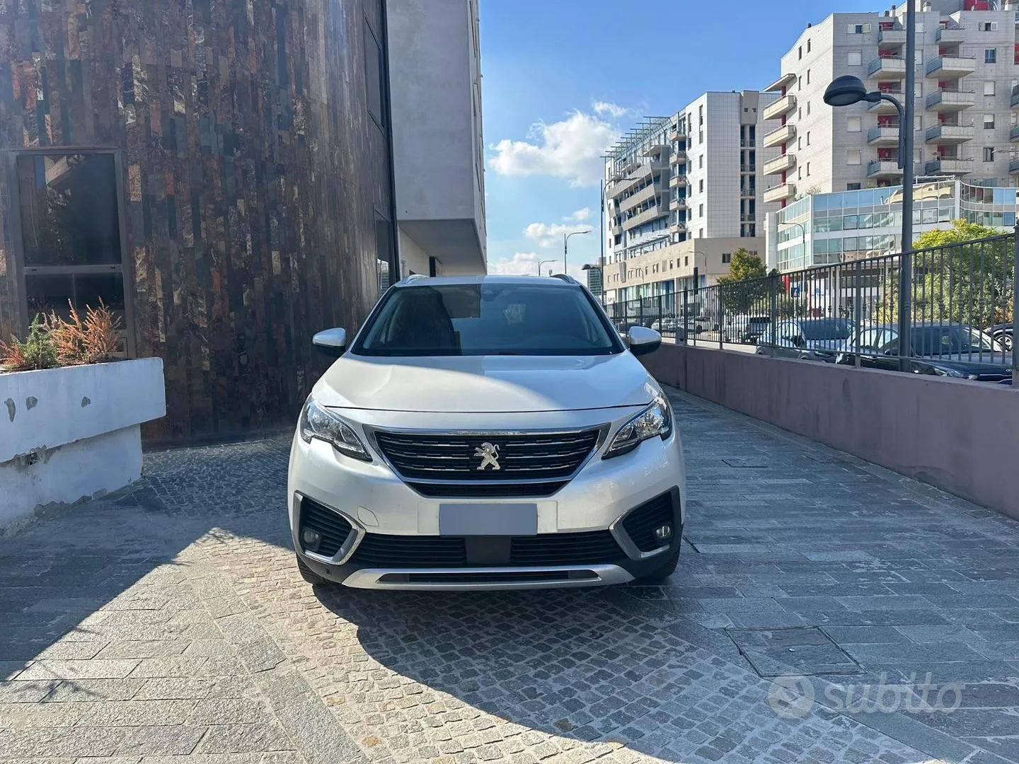 Peugeot 5008 2020 photo 2