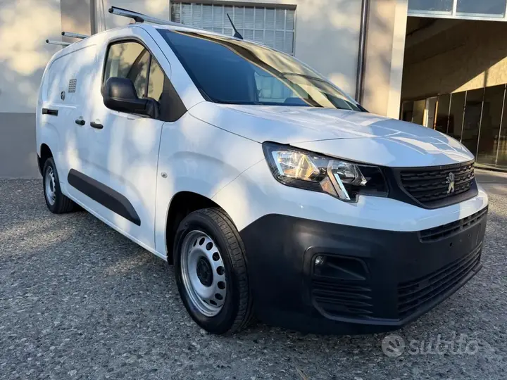 Peugeot Partner 2021 photo 3