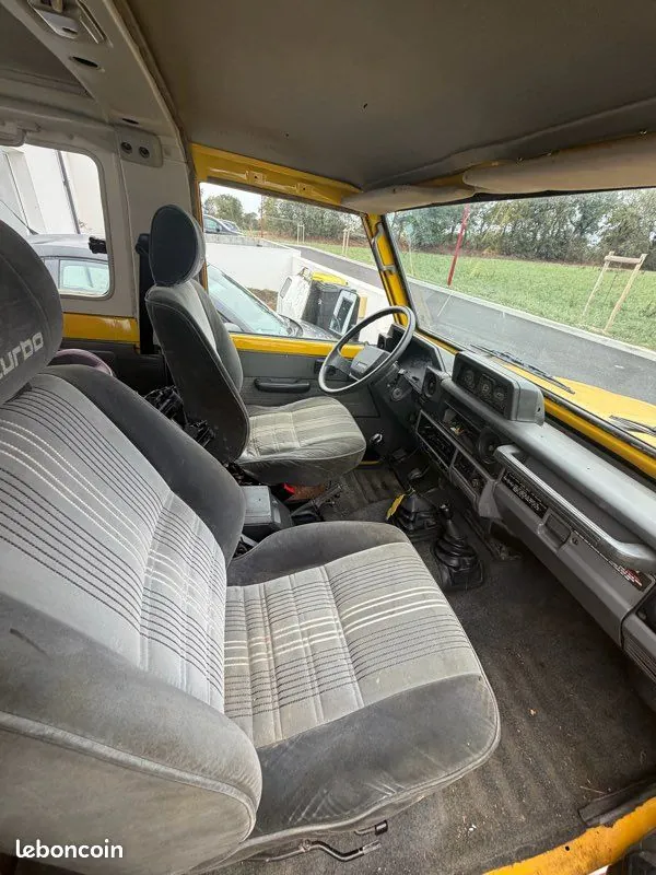 Toyota Land Cruiser 1989 photo 2