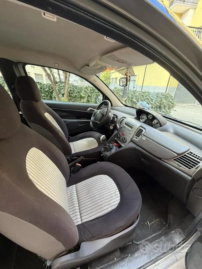 Lancia Ypsilon 2007 photo 4