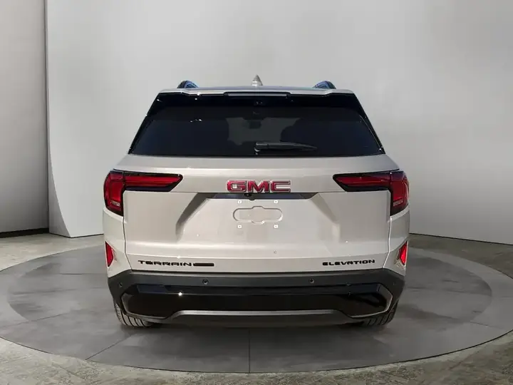 GMC Terrain 2027 photo 4