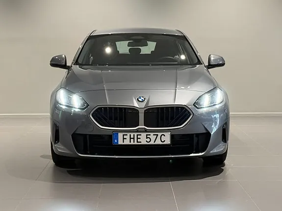 BMW 1 Series 2026 photo 2