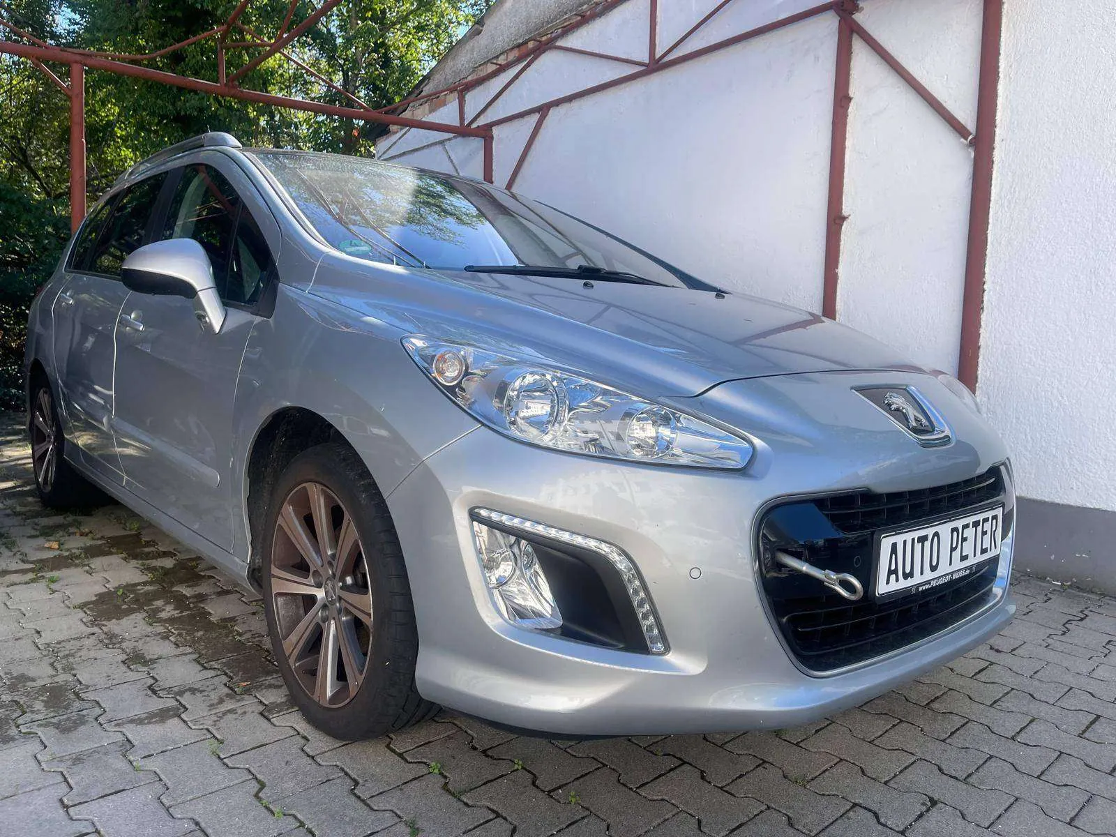 Peugeot 308 2011 photo 2