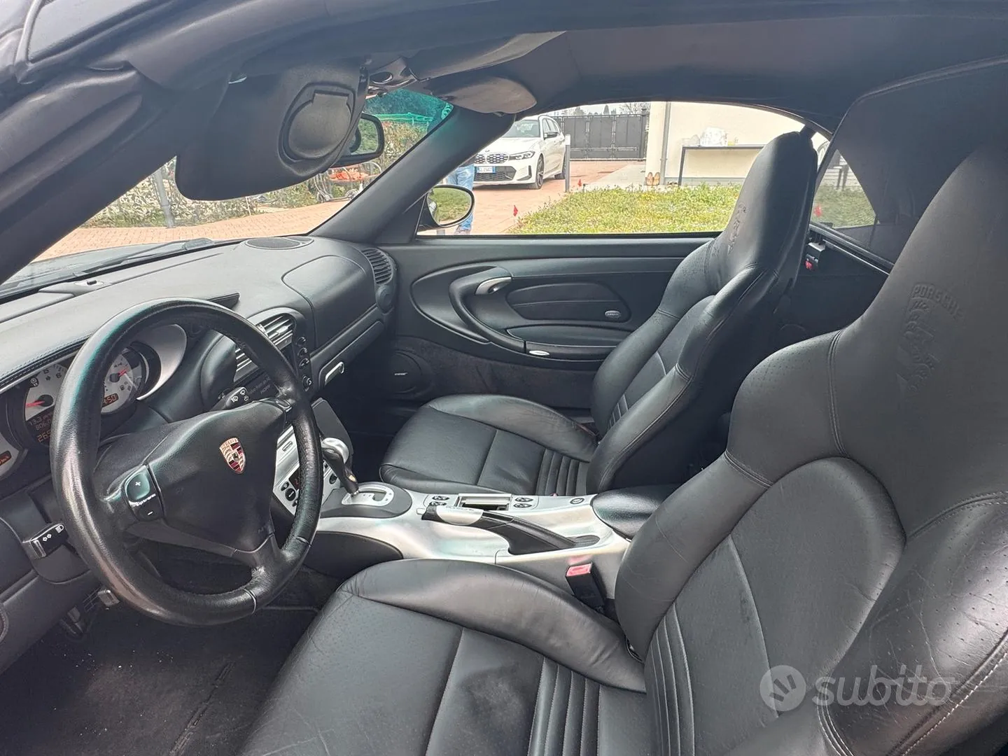Porsche 911 2002 photo 2