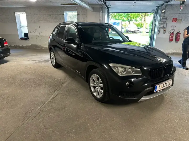 BMW X1 2012 photo 2