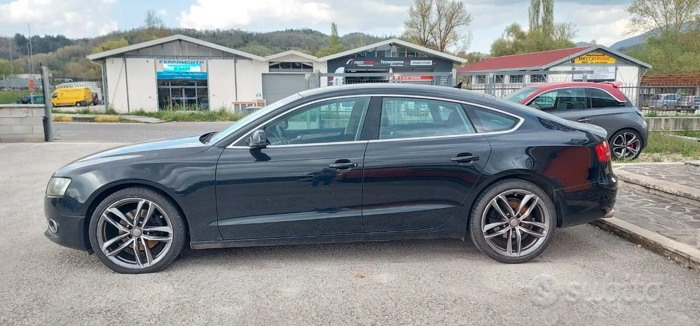 Audi A5 2010 photo 2