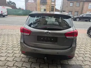 Kia Carens 2015 photo 4