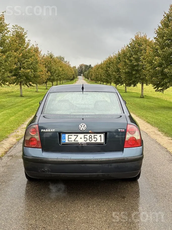 Volkswagen Passat 2003 photo 3