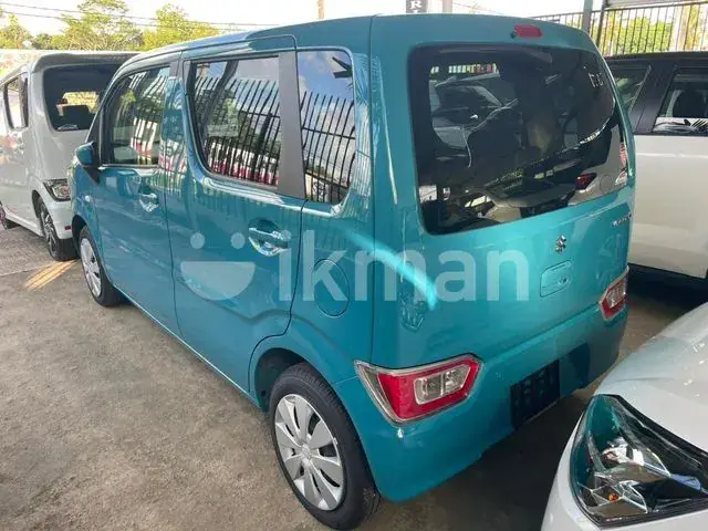 Suzuki Wagon R Fx 2025 photo 5