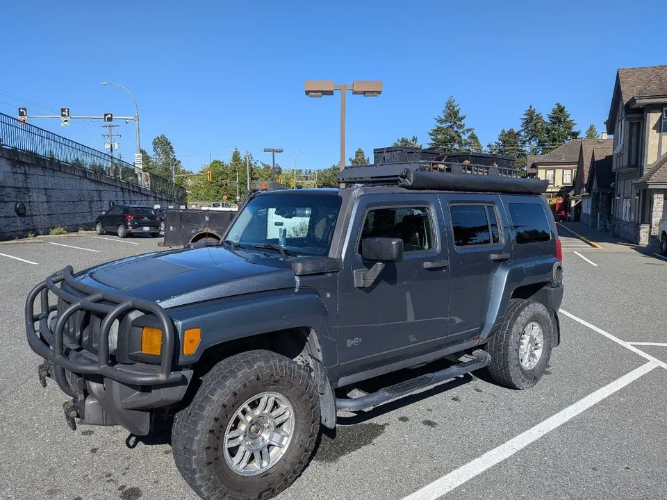 Hummer H3 2006 photo 2