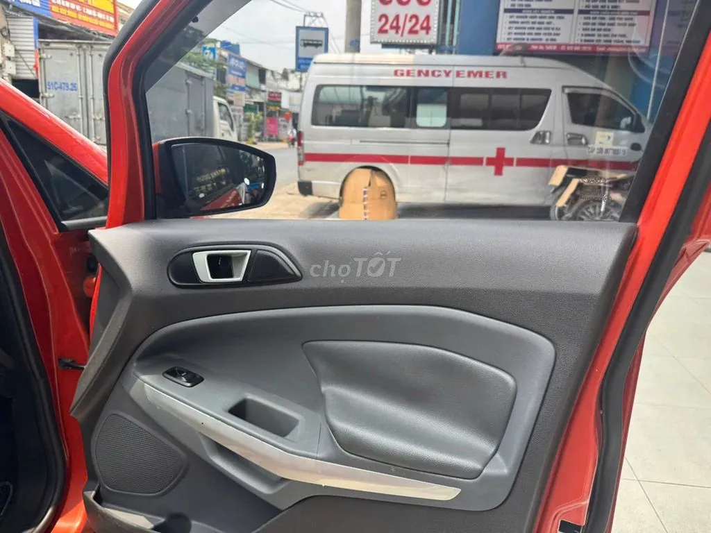 Ford Ecosport 2015 photo 4