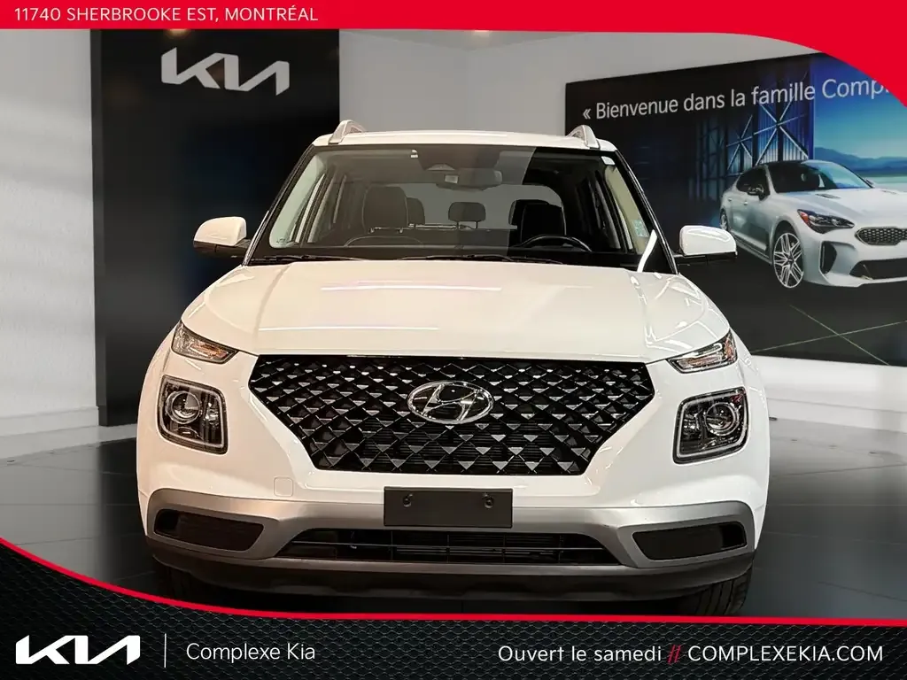 Hyundai Venue 2023 photo 2