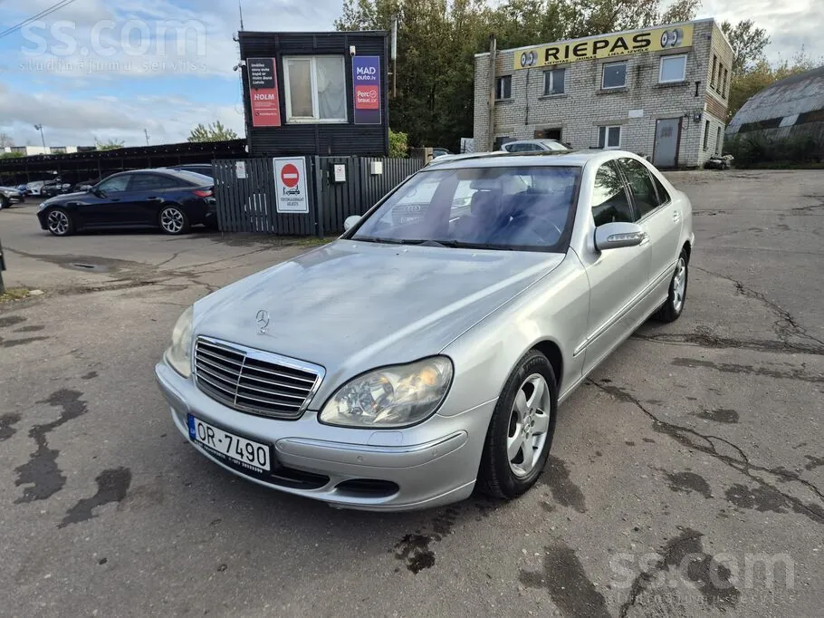 Mercedes-Benz S320