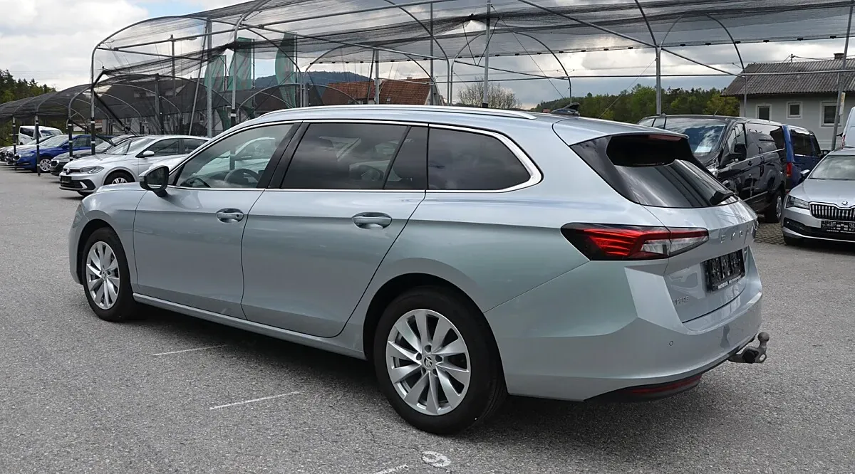 Skoda Superb 2024 photo 3