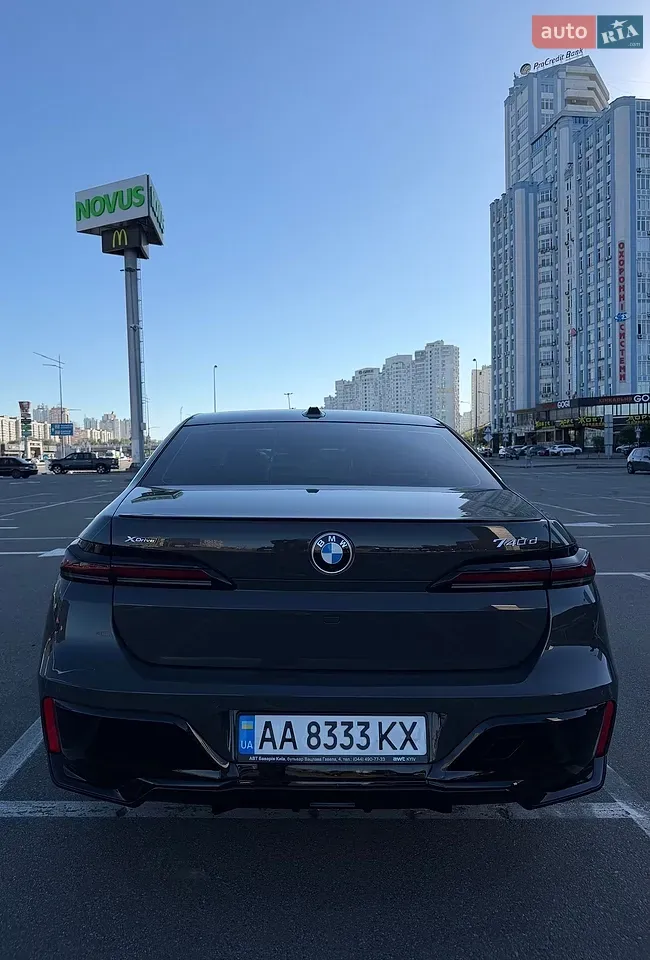 BMW 7 Series 2025 photo 5