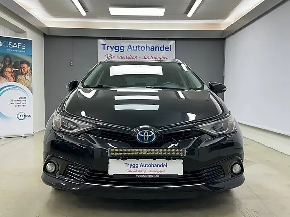 Toyota Auris 2018 photo 2