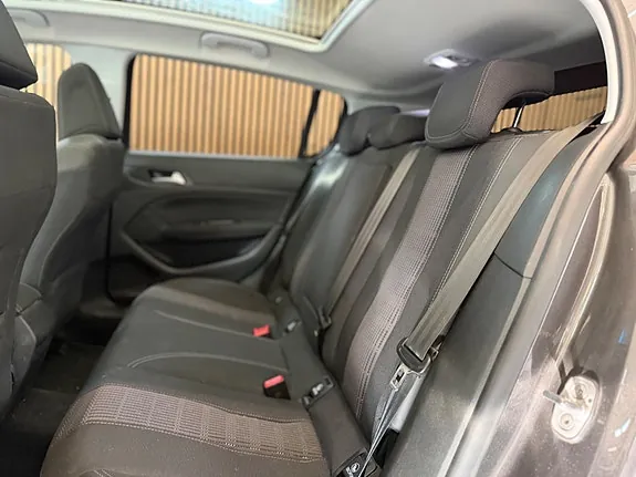 Peugeot 308 2018 photo 5