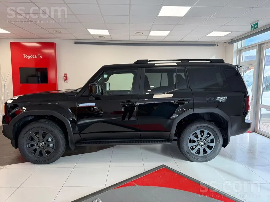 Toyota Land Cruiser 2026 photo 3
