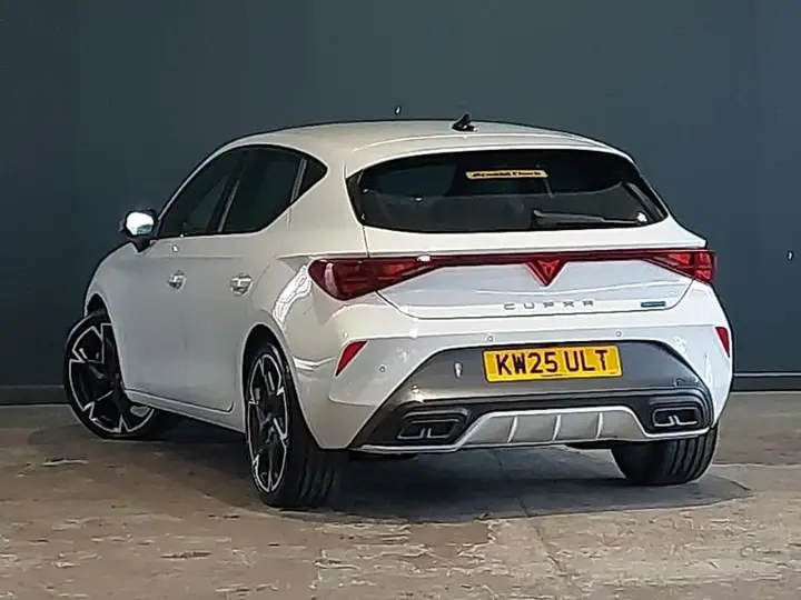 Cupra Leon 2025 photo 2