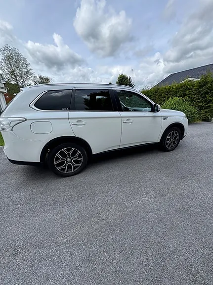 Mitsubishi Outlander 2015 photo 3