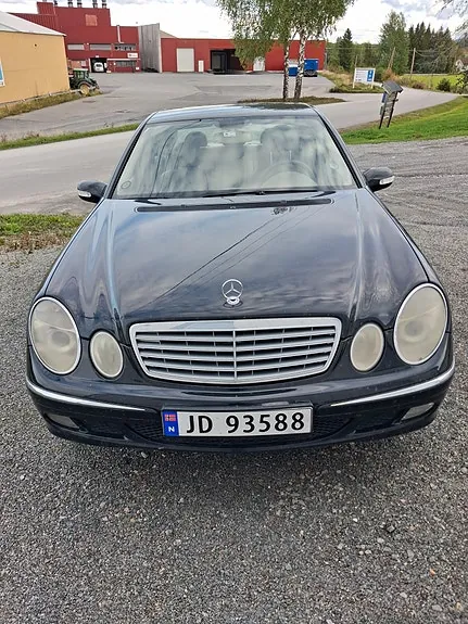 Mercedes-Benz 220 E