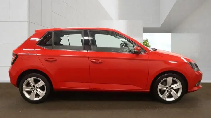 Skoda Fabia 2015 photo 5