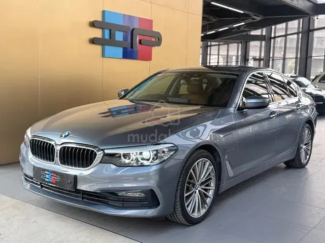 BMW 530E