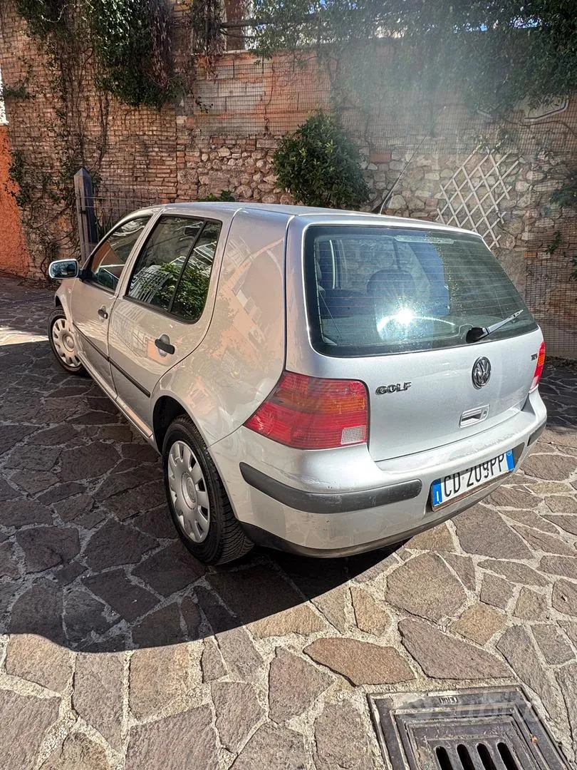 Volkswagen Golf 2002 photo 3