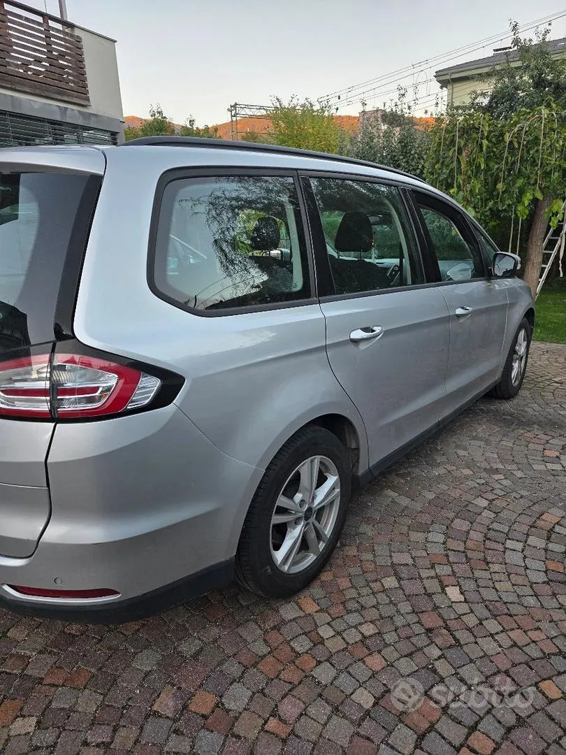 Ford Galaxy 2017 photo 4