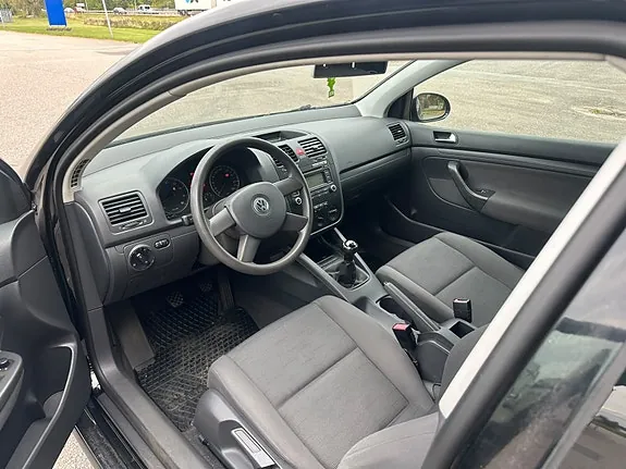 Volkswagen Golf V 2004 photo 2