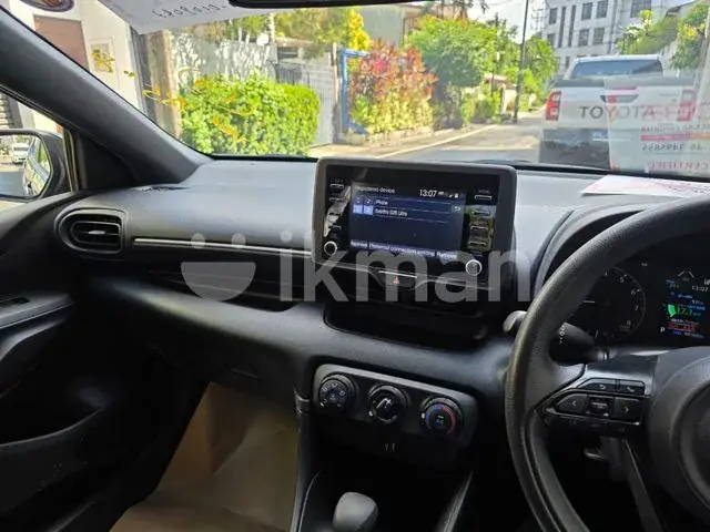Toyota Yaris 2023 photo 3