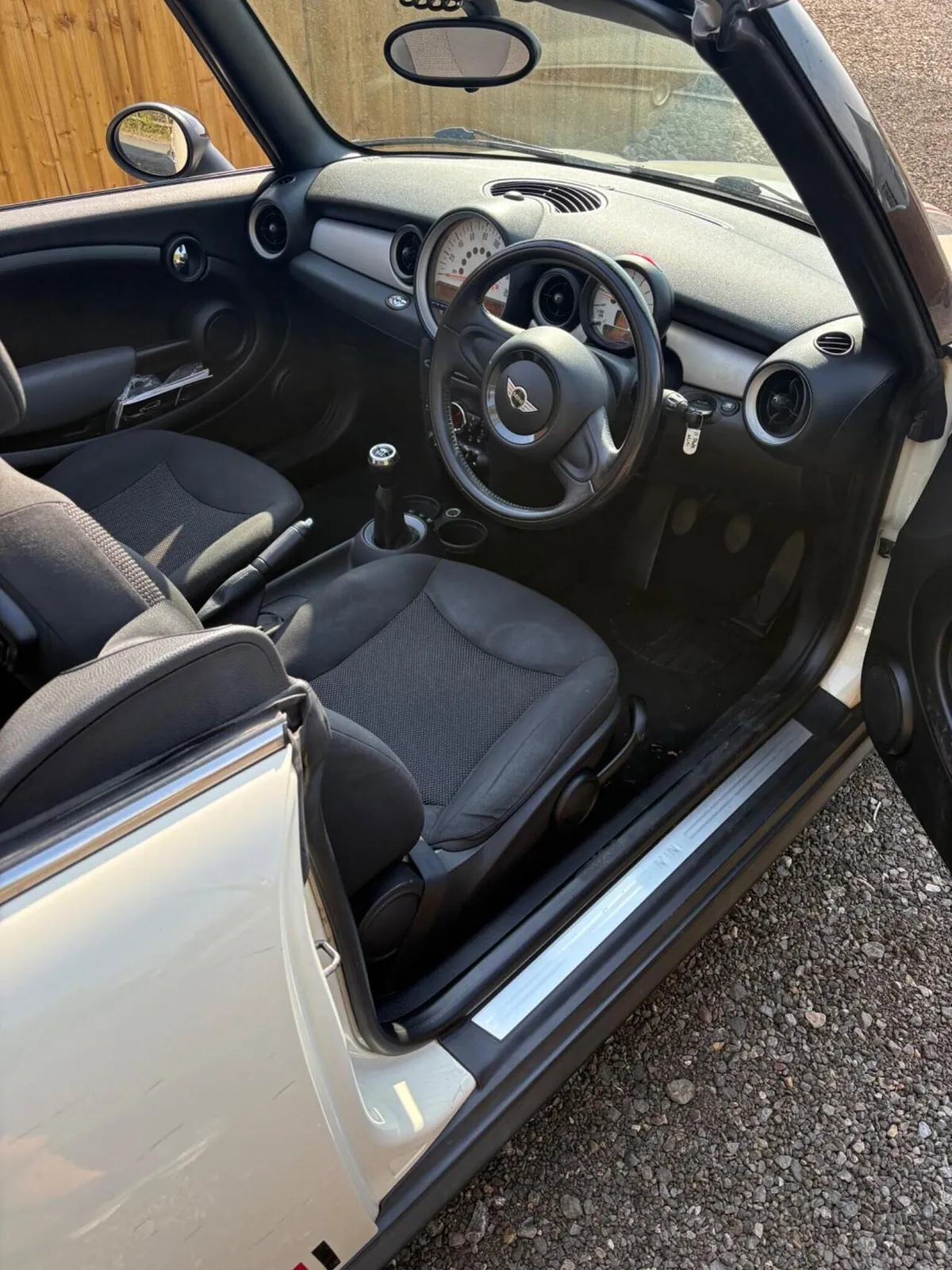Mini Convertible 2011 photo 5