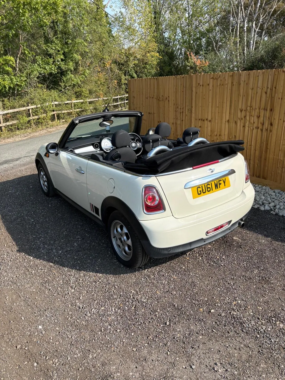 Mini Convertible 2011 photo 4